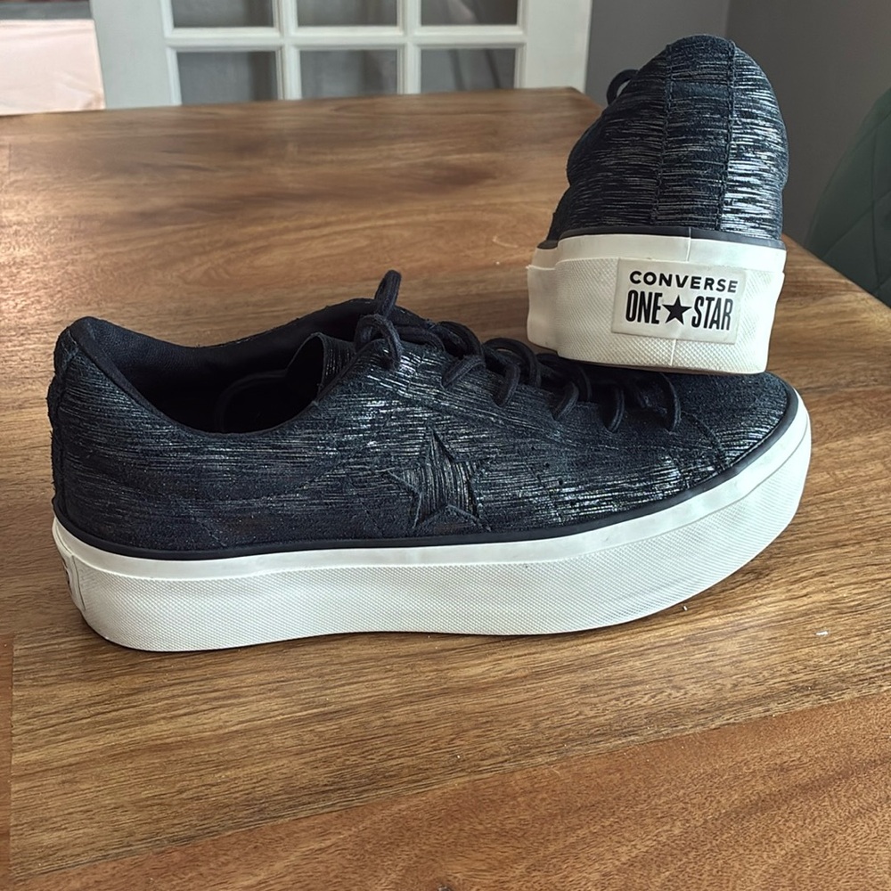 Black/sliver platform converse